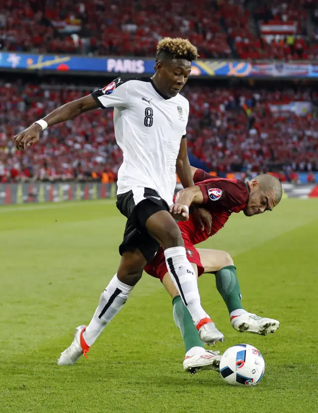 Pepe fouls David Alaba