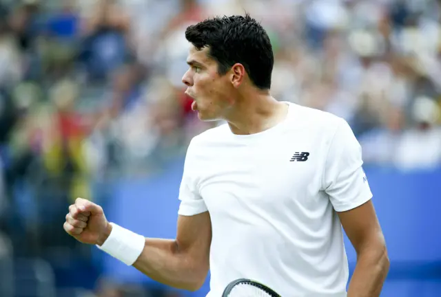 Raonic fist pump