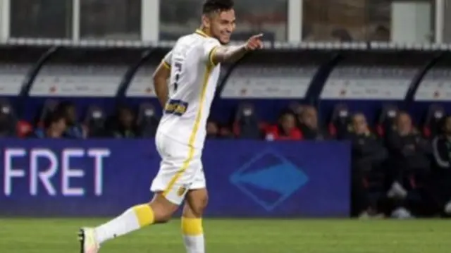 Lille's Yassine Benzia celebrates after his goal