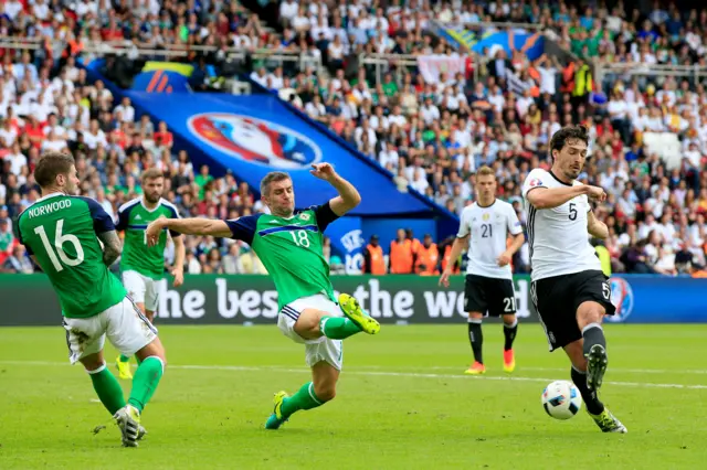 Mats Hummels shoots at goal