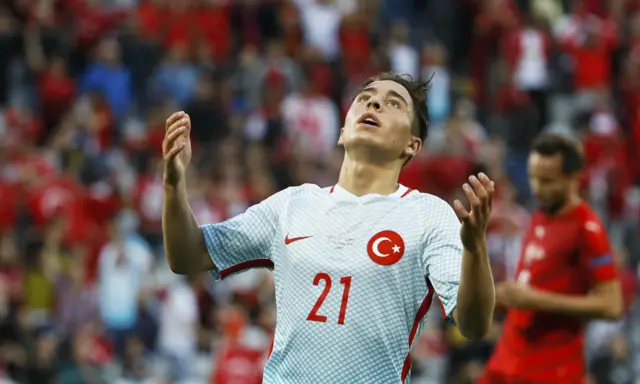 Emre Mor reacts