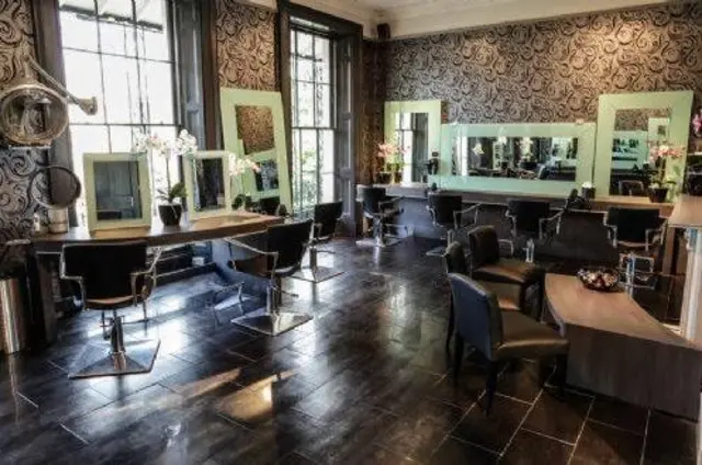 Stuart Holmes Salon