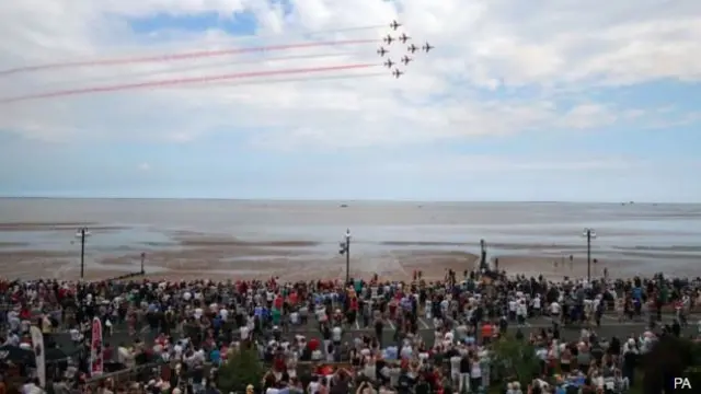 Red Arrows display