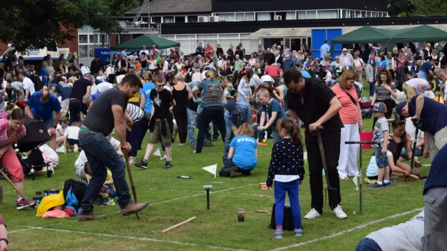 Scene from the 37th World Worm Charming Championship