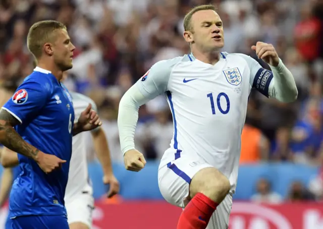 Wayne Rooney celebrates