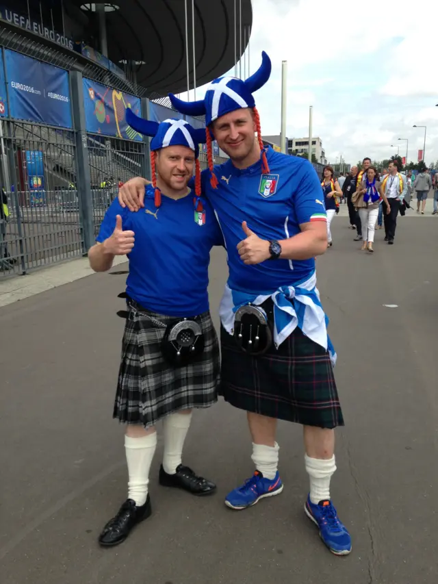 Scotland fans at Stade de France