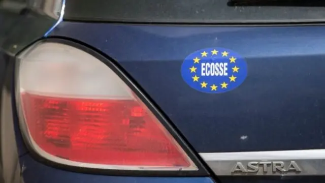 Car with Ecosse EU sticker