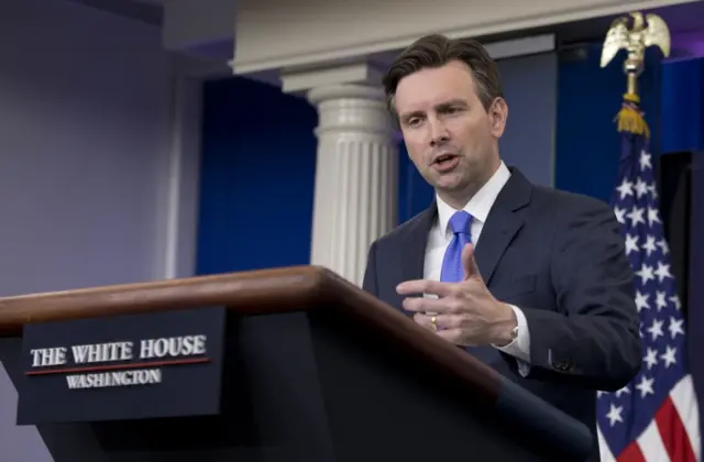 Josh Earnest giving media briefing, 28 June