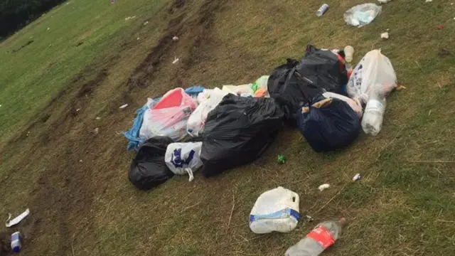 Rubbish left by travellers in Dunstable