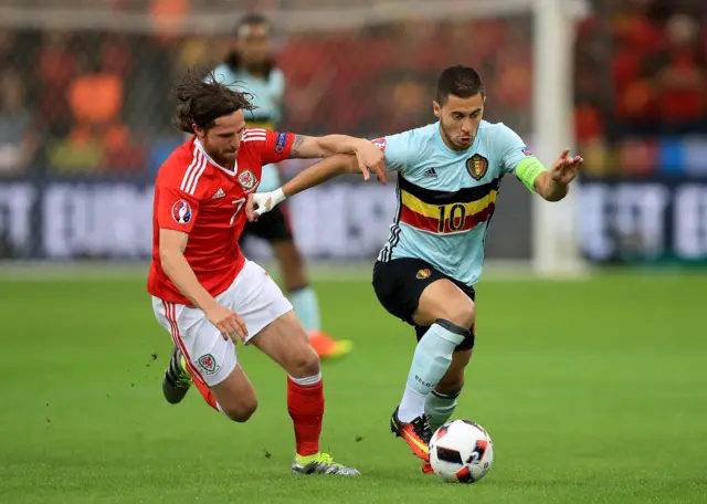 Joe Allen, Eden Hazard