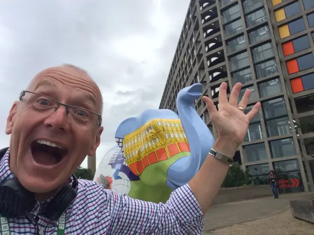 Andy Kershaw next to the Park Hill elephant