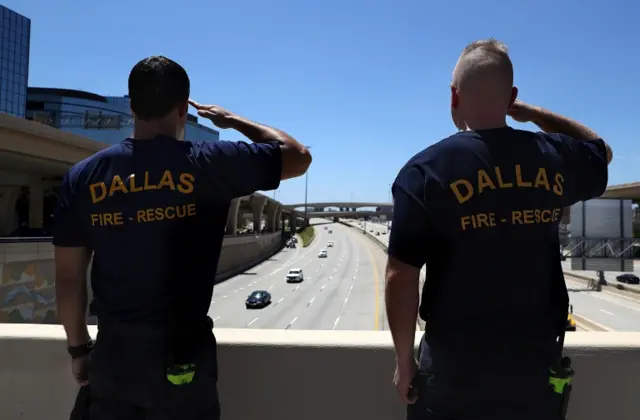 Dallas Fireman salute