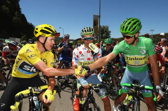 Chris Froome greets Peter Sagan