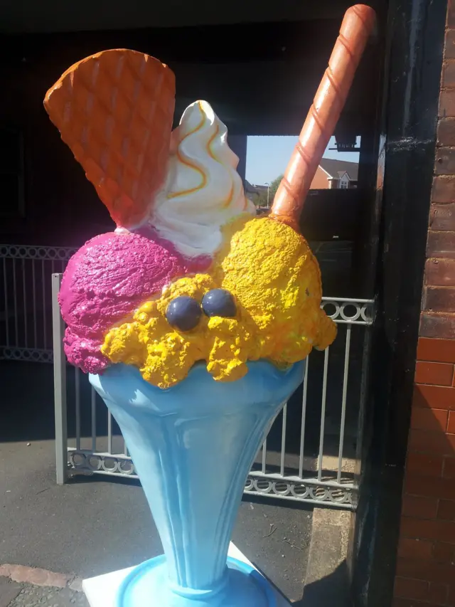 Giant model ice cream
