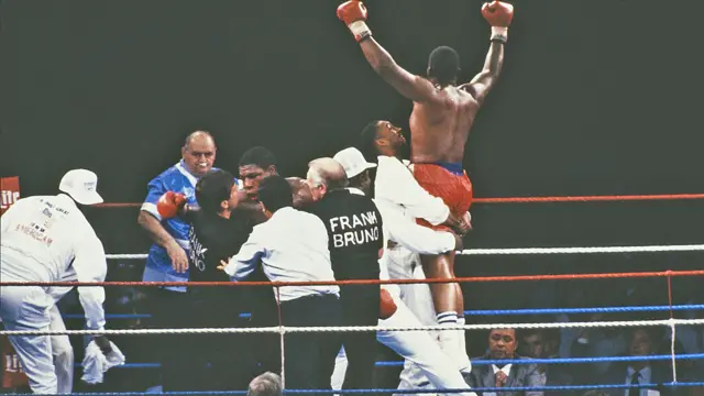 Tim Witherspoon fights England's Frank Bruno