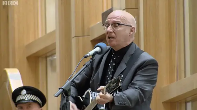 Midge Ure