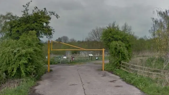 Entrance to Croxall Lakes