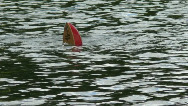 Sinking boat