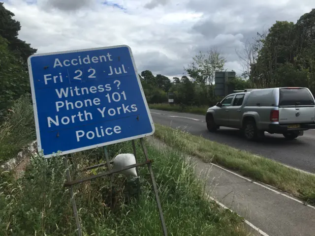 Sign at crash scene