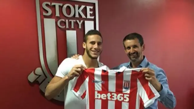 Ramadan Sobhi with chief executive Tony Scholes