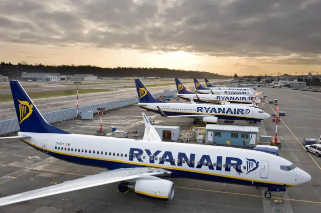 Ryanair planes