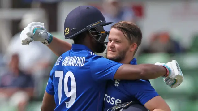 Daniel Bell-Drummond and Ben Duckett