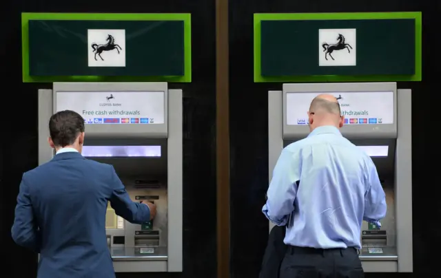 Lloyds cash points