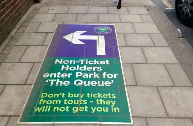 Wimbledon queue