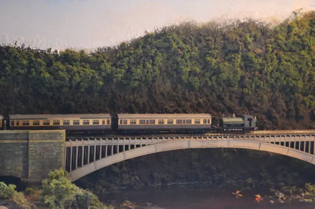 Victoria Bridge, captured in miniature by Will Jarman