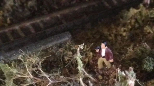 1:148 scale version of Will on the Victoria Bridge model.