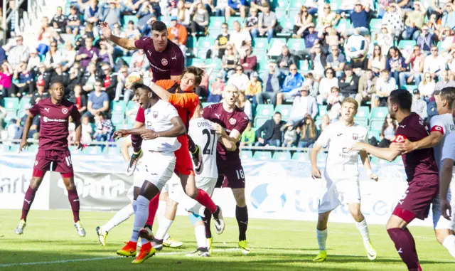 Callum Paterson scores for Hearts