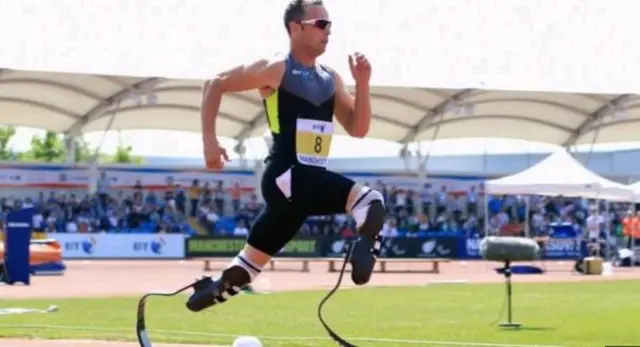 Oscar Pistorius competing