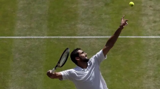 Marin Cilic serving