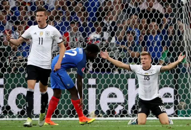 Toni Kroos appeals