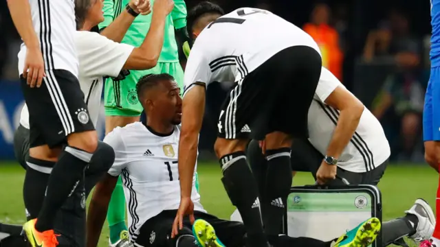 Jerome Boateng receives treatment