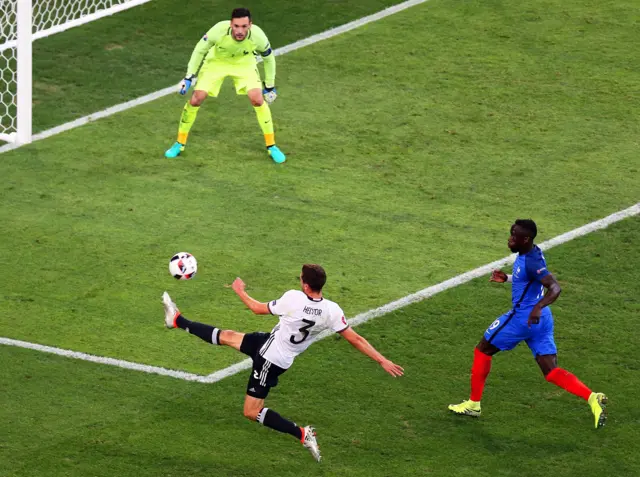 Jonas Hector crosses