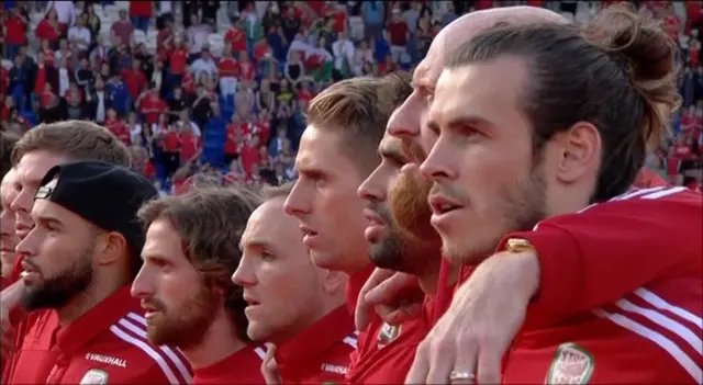 Wales team sing anthem