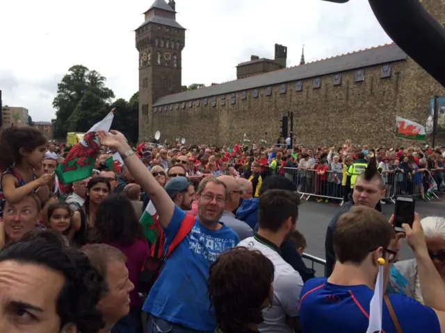 Crowds at Cardiff Castle