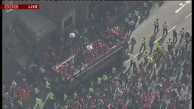 bus makes its way to the stadium