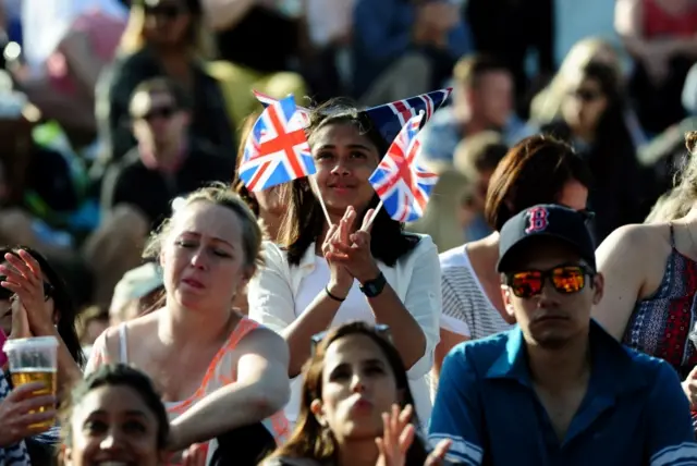 Fans on Murray Mound