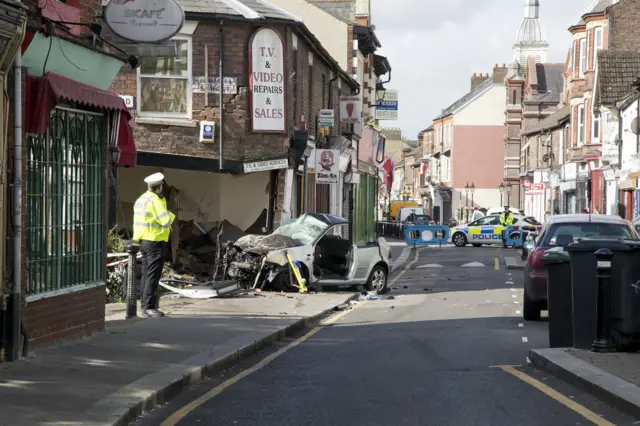 Scene of car crash in Luton