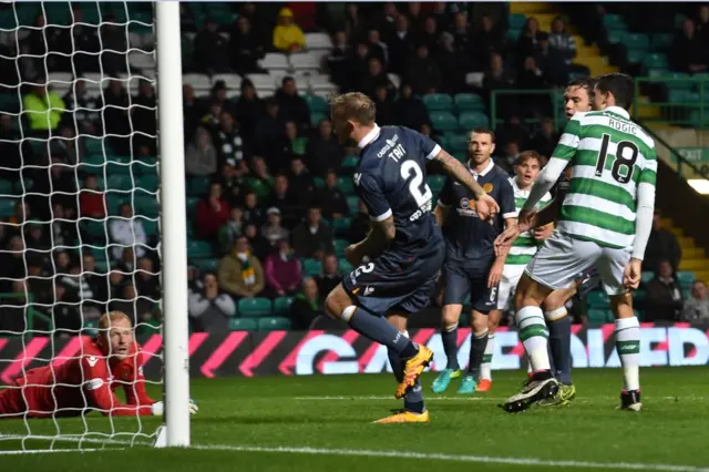 Tom Rogic scores