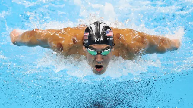 Michael Phelps winning the 200m butterfly