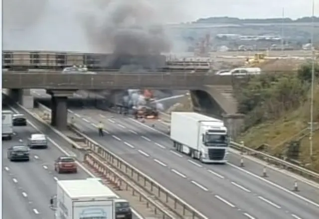 Lorry fire on M1