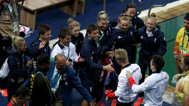 Tom Daley congratulates