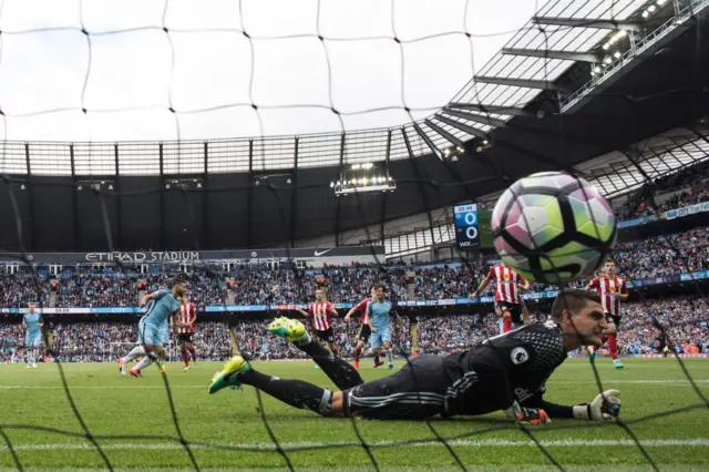 Vito Mannone