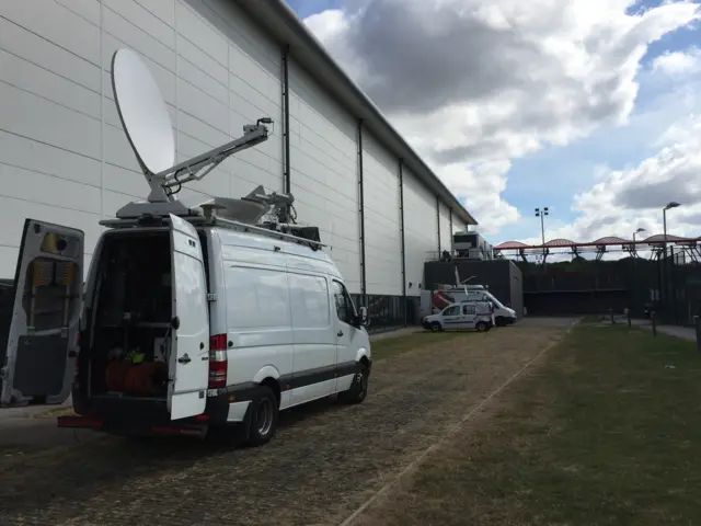 Satellite trucks