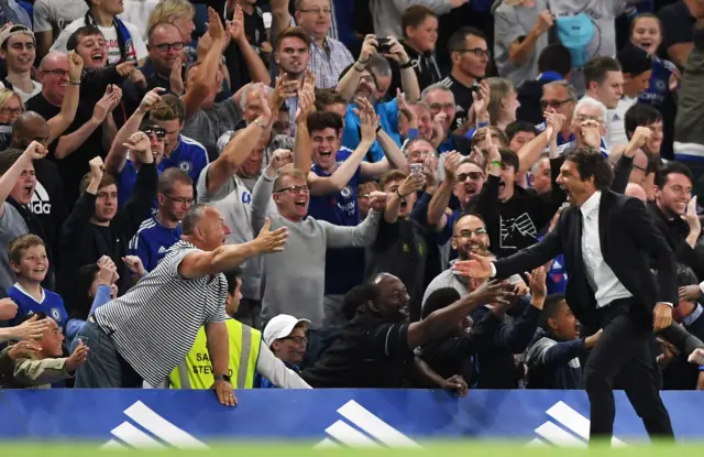 Antonio Conte celebrates