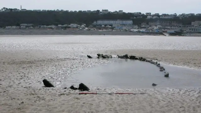 Shipwreck at Northam Burrows