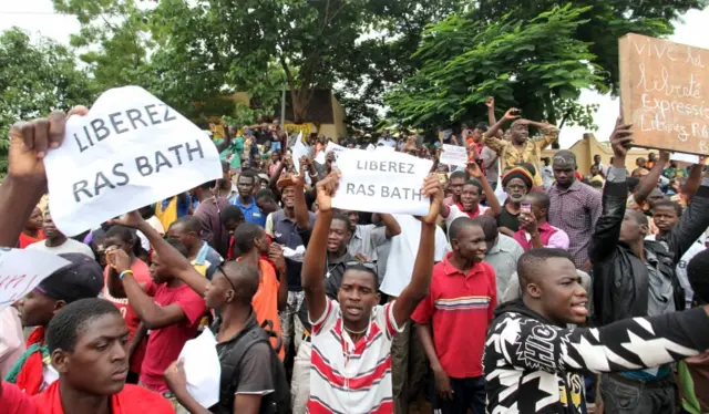 Protesters in Mali calling for the release of a radio pundit known as Ras Bath